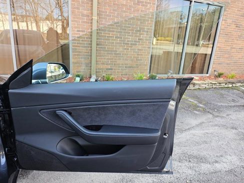 Used 2018 Tesla Model 3 Long Range image 54