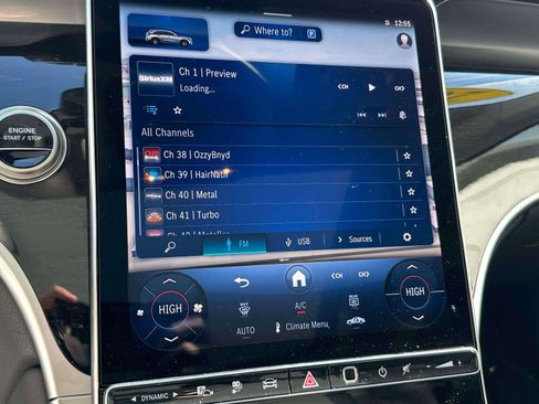 Used 2025 Mercedes-Benz GLC 350e 4MATIC image 24