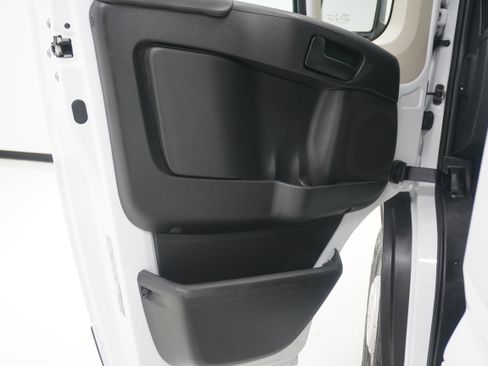 Used 2022 RAM ProMaster 2500 FWD image 12