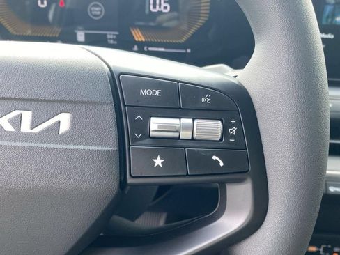 New 2026 Kia K4 FWD image 32