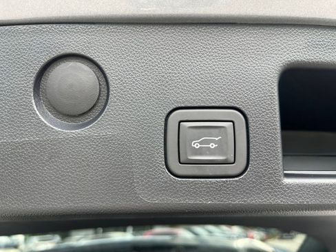 Used 2026 GMC Terrain AT4 AWD/4WD image 32