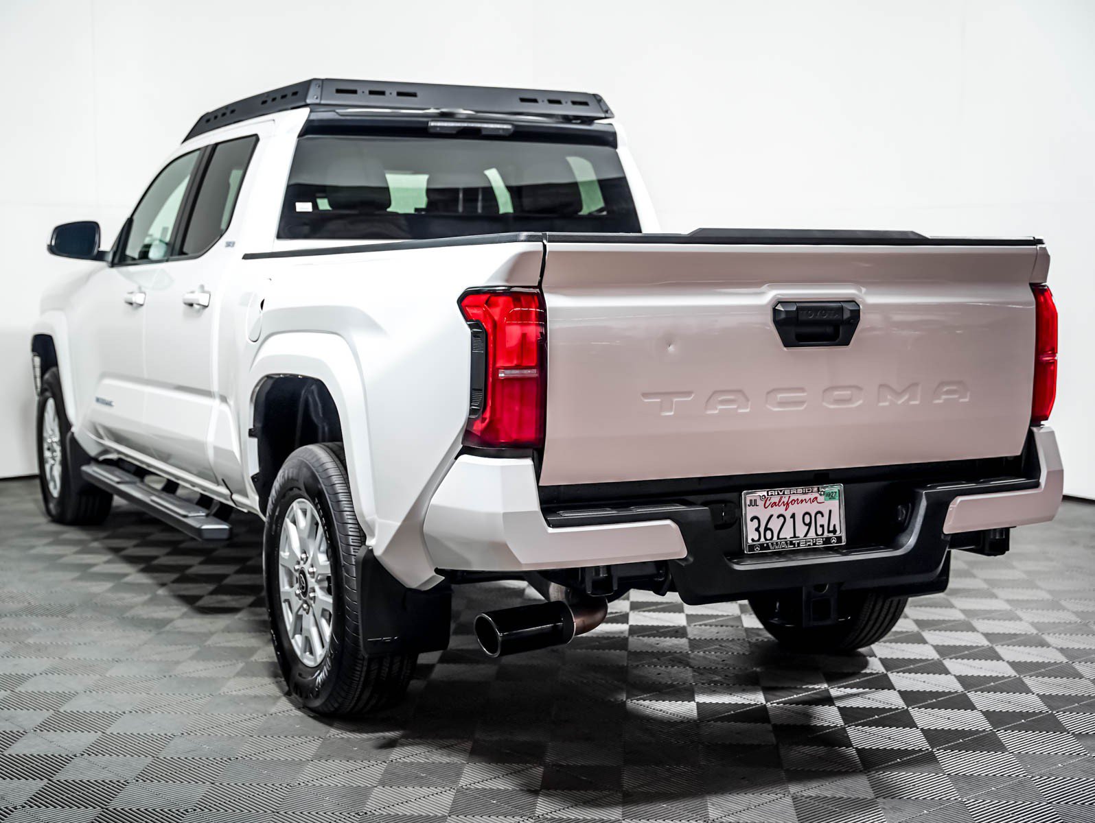 Used 2025 Toyota Tacoma SR5 RWD image 2