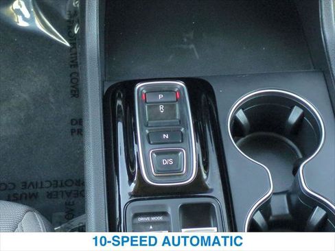 Used 2023 Honda Pilot LX image 19