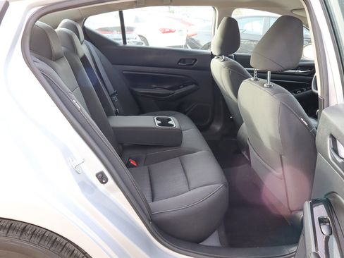 Used 2023 Nissan Altima 2.5 SV image 21