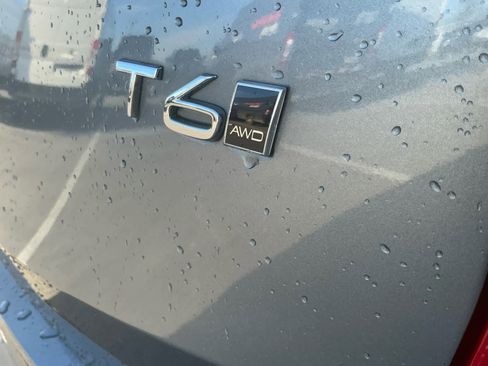 Used 2018 Volvo XC90 T6 Momentum w/ Convenience Package image 13