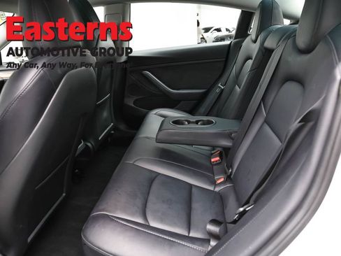 Used 2023 Tesla Model 3 Standard Range image 17