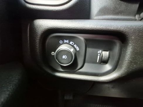 Used 2021 RAM 5500 Tradesman w/ Chrome Appearance Group AWD/4WD image 31