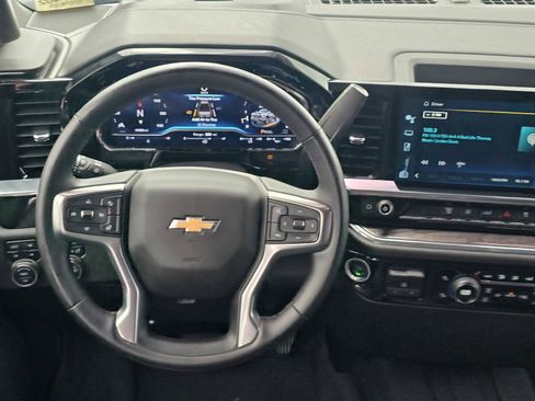 Used 2024 Chevrolet Silverado 2500 LTZ AWD/4WD image 15