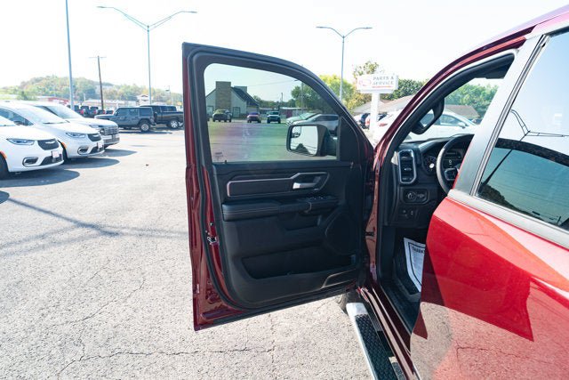 Used 2025 RAM 1500 Big Horn AWD/4WD image 12