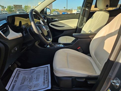 Used 2025 Buick Encore GX Sport Touring FWD image 17