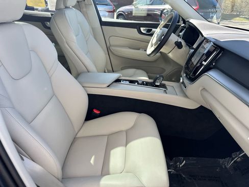Certified 2024 Volvo XC60 B5 Core AWD/4WD image 42