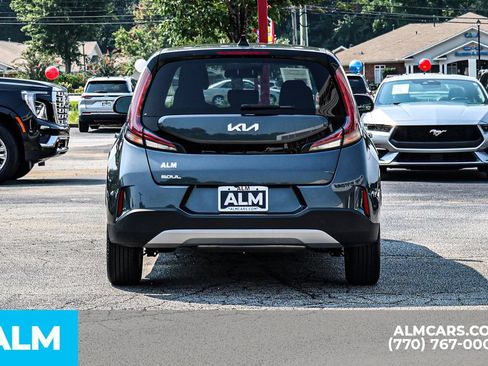 Used 2025 Kia Soul LX w/ LX Technology Package FWD image 12