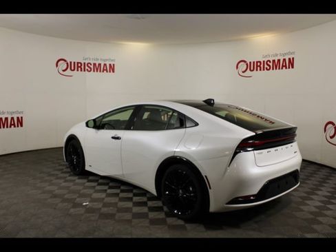 Used 2025 Toyota Prius AWD image 5