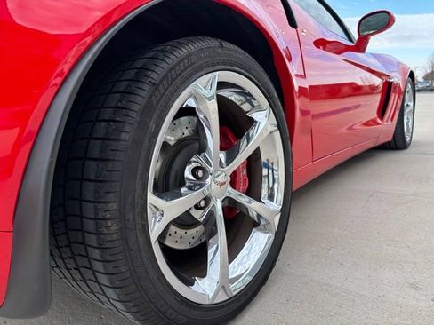 Used 2012 Chevrolet Corvette Grand Sport w/ 3LT Preferred Equipment Group image 15