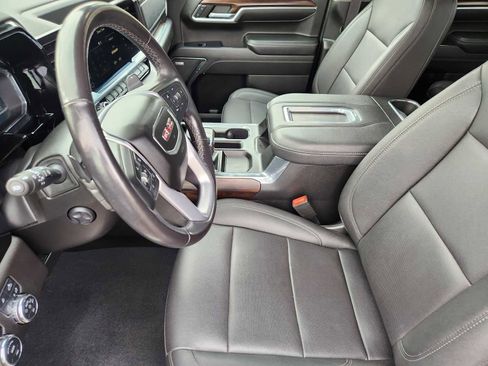 Used 2022 GMC Sierra 1500 SLT w/ SLT Convenience Package image 7