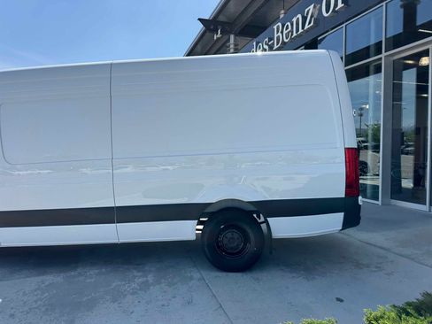 New 2025 Mercedes-Benz Sprinter 2500 image 4