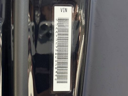 Used 2024 Bentley Bentayga image 37