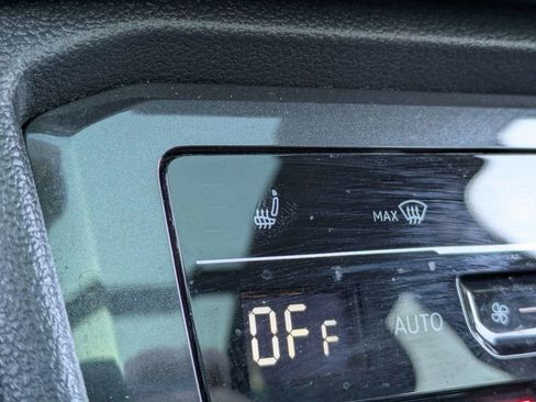 Used 2023 Volkswagen Tiguan SE R-Line FWD image 23