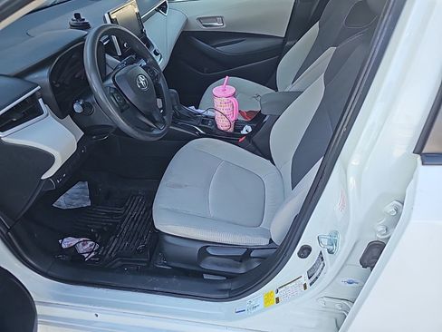 Used 2020 Toyota Corolla LE image 8