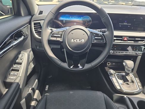 New 2026 Kia Seltos EX FWD image 13