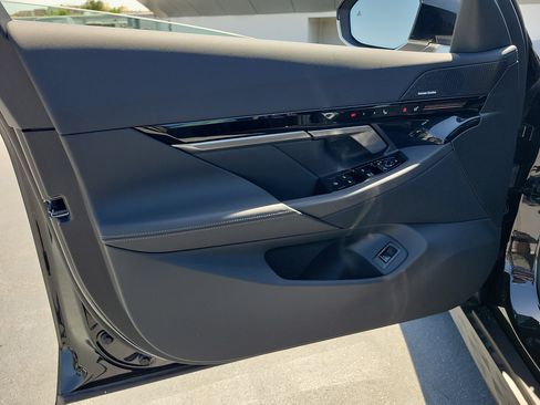 New 2026 BMW 530i w/ Premium Package RWD image 9