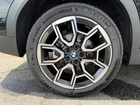 New 2026 BMW X2 xDrive28i w/ Technology Package AWD/4WD image 17