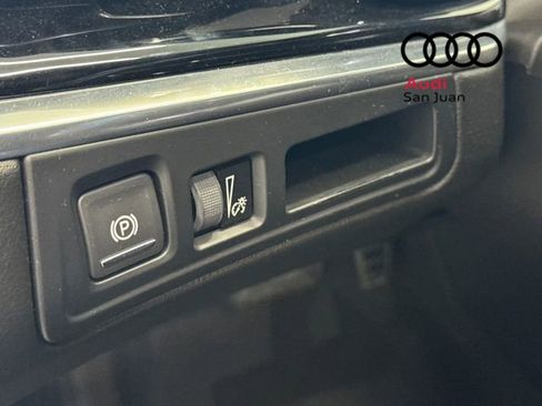 Used 2020 Cadillac XT6 Premium Luxury image 31