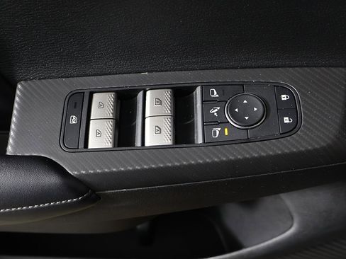 Used 2024 Mitsubishi Outlander SE Black Edition image 38