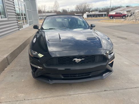 Used 2020 Ford Mustang Premium image 2