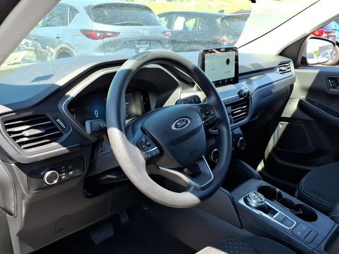 Used 2025 Ford Escape Active AWD/4WD image 11