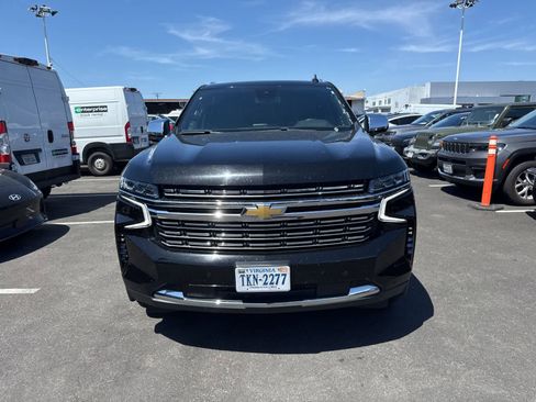 Used 2024 Chevrolet Suburban Premier image 2