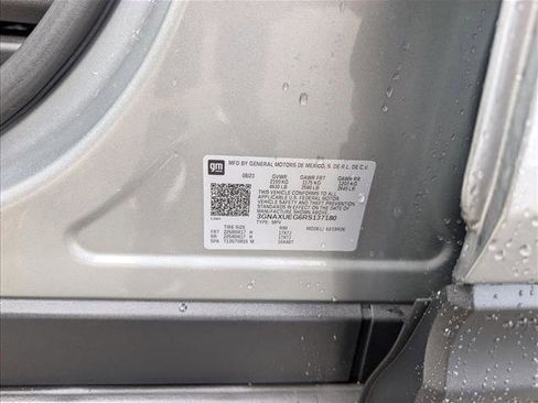 Used 2024 Chevrolet Equinox LT image 22