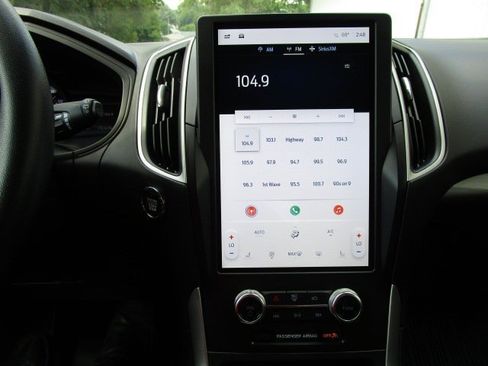 Used 2024 Ford Edge SEL AWD/4WD image 17