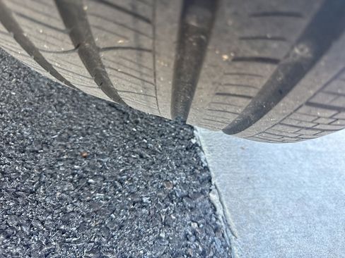 Used 2019 Porsche Cayenne image 40