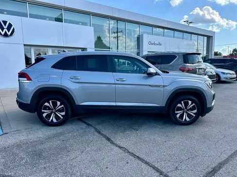 Certified 2025 Volkswagen Atlas Cross Sport SE AWD/4WD image 8