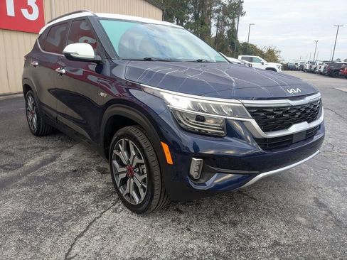 Used 2023 Kia Seltos SX image 11