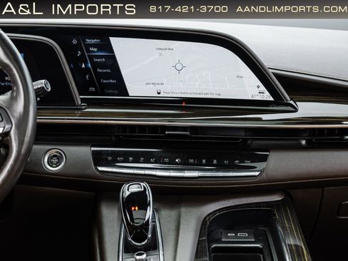 Used 2022 Cadillac Escalade Premium Luxury w/ Performance Package image 15