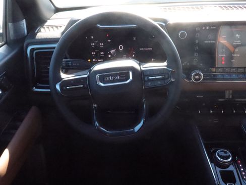 New 2026 GMC Canyon AT4 w/ Technology Plus Package image 9