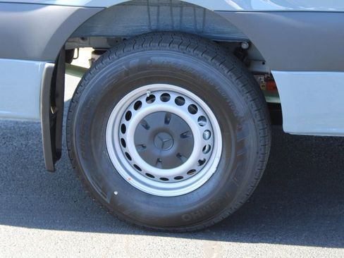 New 2024 Mercedes-Benz eSprinter 170 Cargo image 7