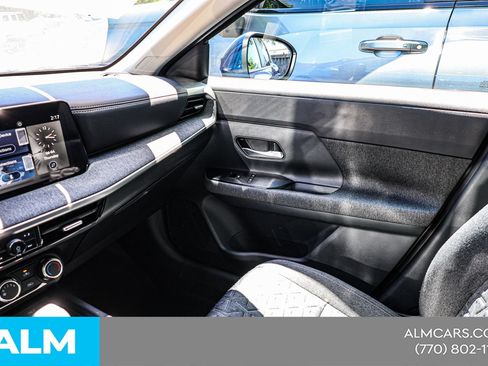 Used 2025 Nissan Kicks SV FWD image 37