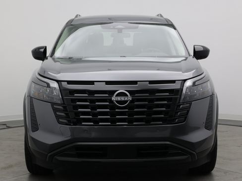 Used 2026 Nissan Pathfinder SV AWD/4WD image 2