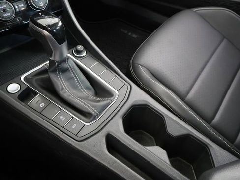 Used 2022 Volkswagen Jetta SE FWD image 23