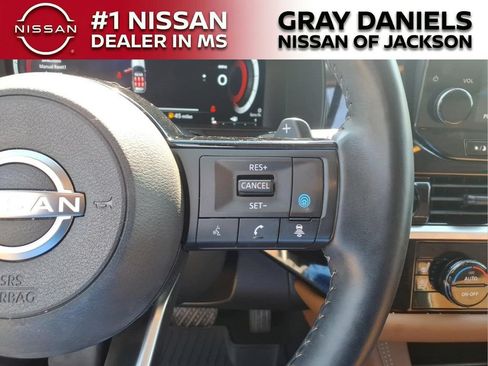 Certified 2024 Nissan Pathfinder Platinum w/ Cargo Package FWD image 16