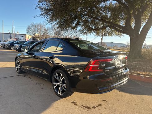 Used 2023 Volvo S60 B5 Core w/ Climate Package image 3