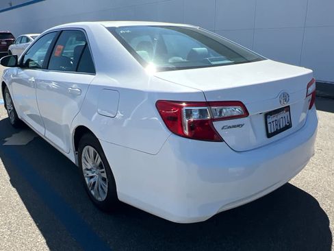 Used 2014 Toyota Camry LE FWD image 6
