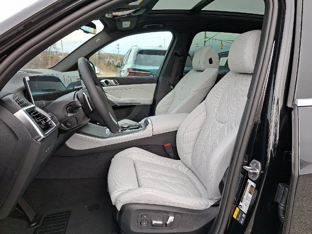 Used 2026 BMW X5 xDrive50e w/ Premium Package AWD/4WD image 10