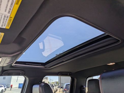 Used 2023 Nissan Frontier PRO-4X w/ Pro-4X Premium Package AWD/4WD image 16