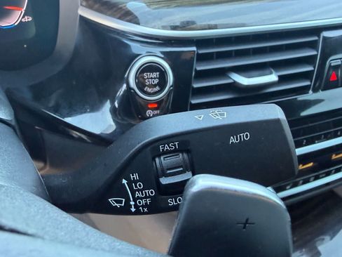 Used 2020 BMW 530i w/ Convenience Package RWD image 25