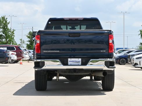 Used 2020 Chevrolet Silverado 2500 LTZ w/ LTZ Texas Edition AWD/4WD image 8
