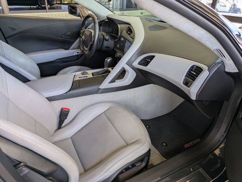 Used 2018 Chevrolet Corvette Z06 image 13